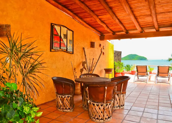 Arena Aparthotel 4*